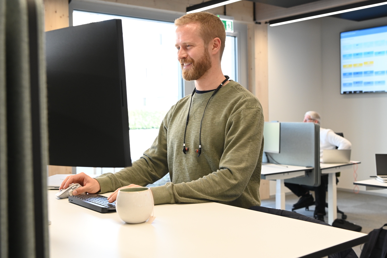 Moritz Baggenstos im Büro in Zürich